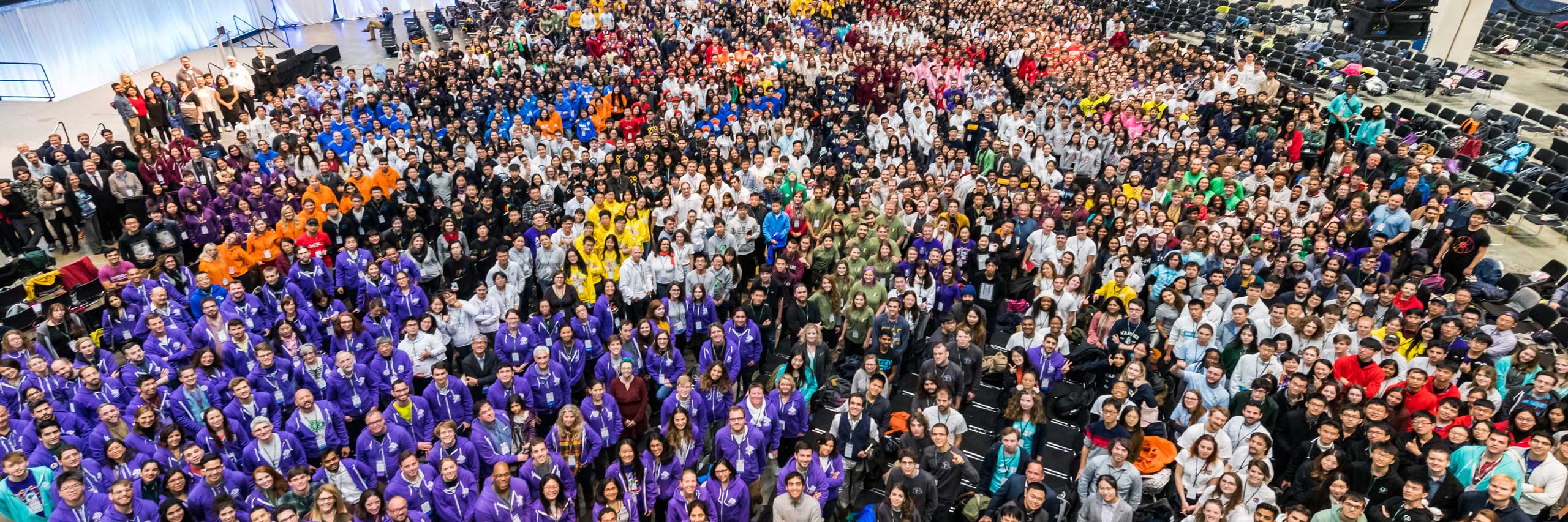 iGEM From Above - thousands of attendees at the 2018 Giant Jamboree